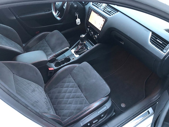 Skoda Octavia RS 14 of 29