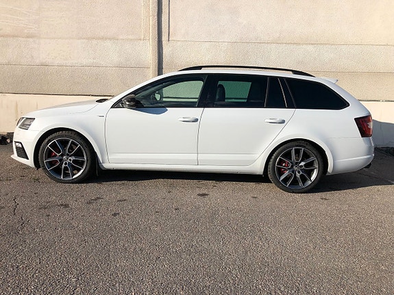 Skoda Octavia RS 3 of 5