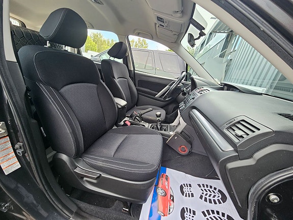 Subaru Forester 9 of 14