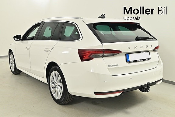 Skoda Octavia 2 of 5