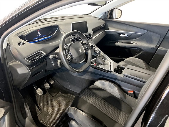 Peugeot 3008 4 of 5