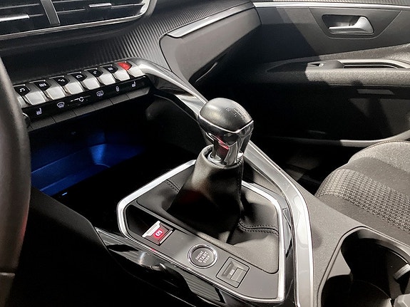 Peugeot 3008 10 of 15