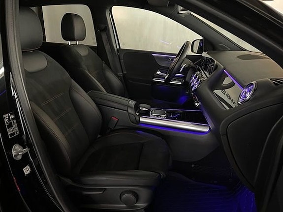 Mercedes-Benz B200 12 of 16