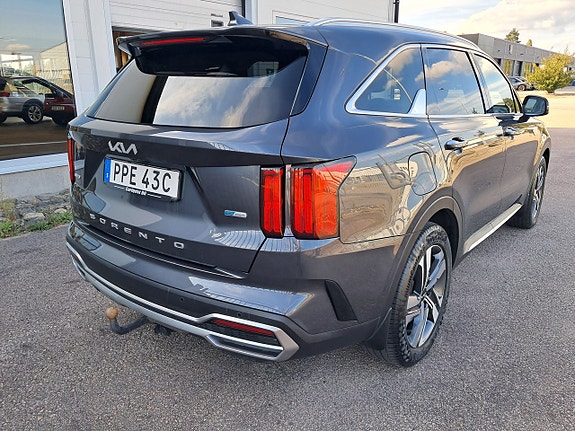 Kia Sorento 5 of 8