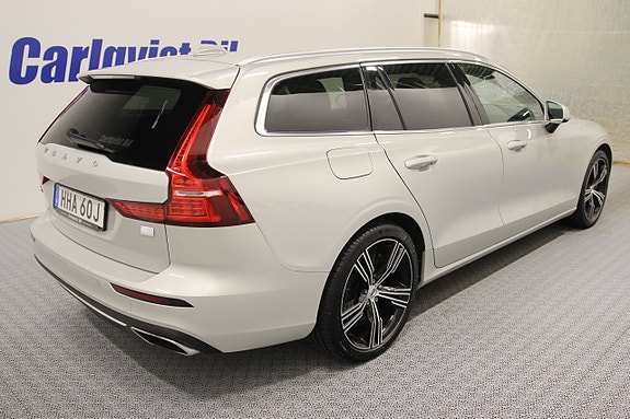 Volvo V60 4 of 10