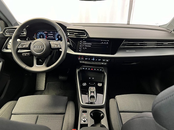 Audi A3 8 of 12