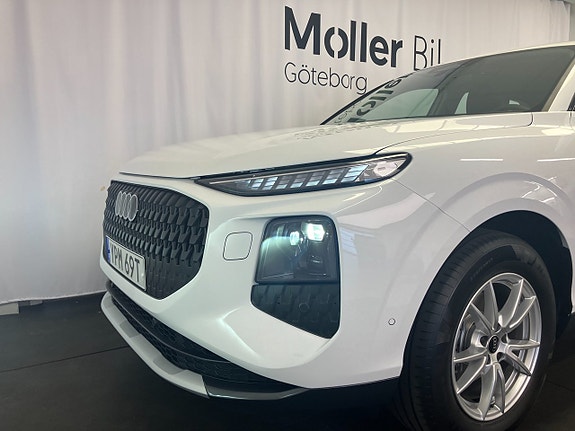 Audi Q3 12 of 14