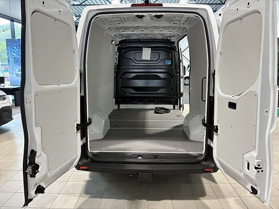 Nissan Interstar 8 of 9
