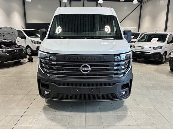 Nissan Interstar 3 of 5