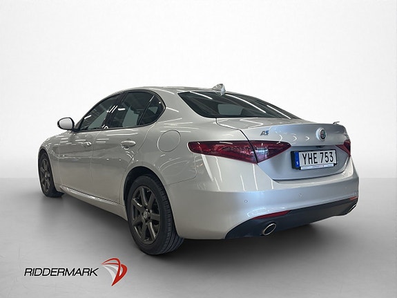 Alfa Romeo Giulia 5 of 27