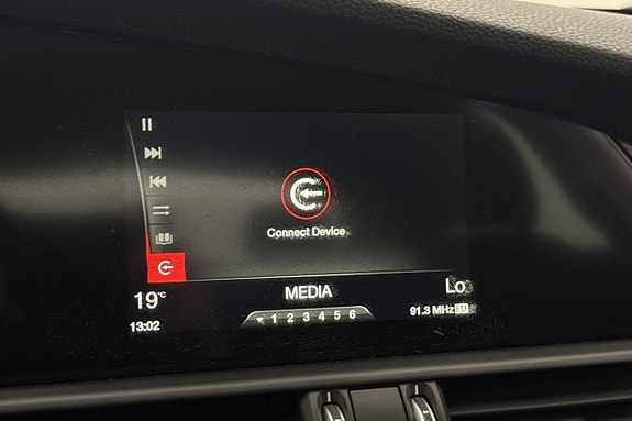 Alfa Romeo Giulia 18 of 27