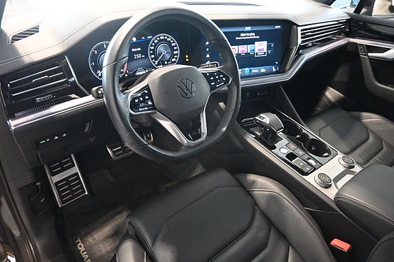 Volkswagen Touareg 7 of 29
