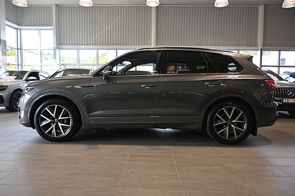 Volkswagen Touareg 2 of 29