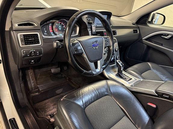 Volvo V70 14 of 17