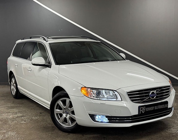 Volvo V70 3 of 5