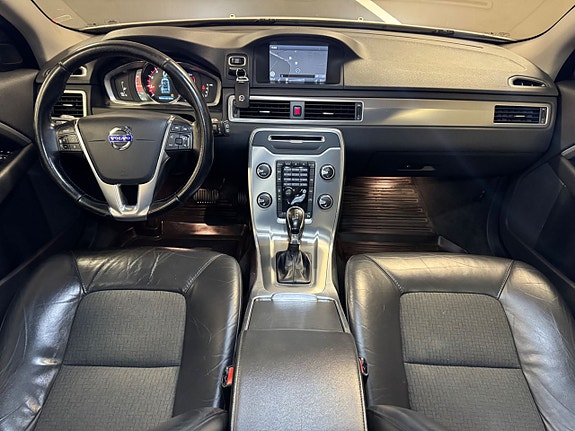 Volvo V70 12 of 17