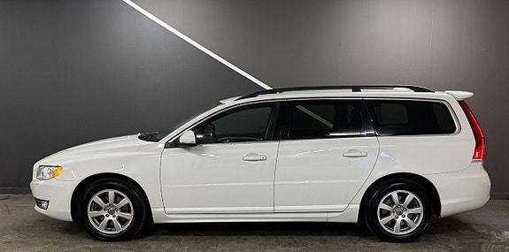 Volvo V70 7 of 17
