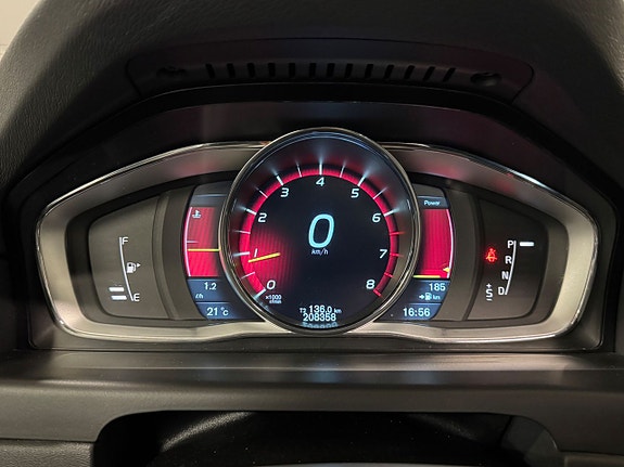Volvo V70 10 of 17