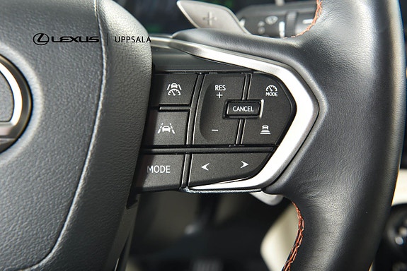 Lexus NX450h+ 13 of 15