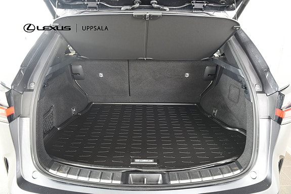 Lexus NX450h+ 7 of 15