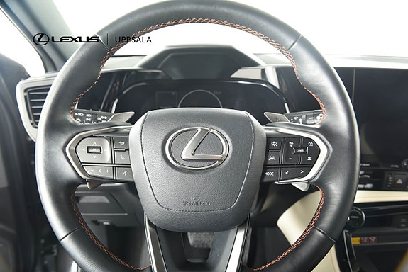 Lexus NX450h+ 8 of 15