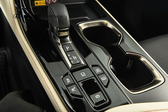 Lexus NX450h+ 12 of 15
