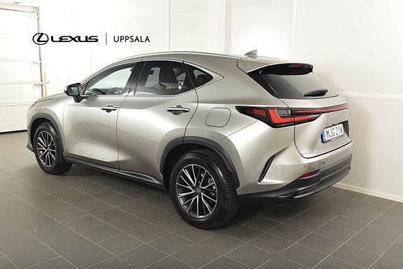 Lexus NX450h+ 2 of 22