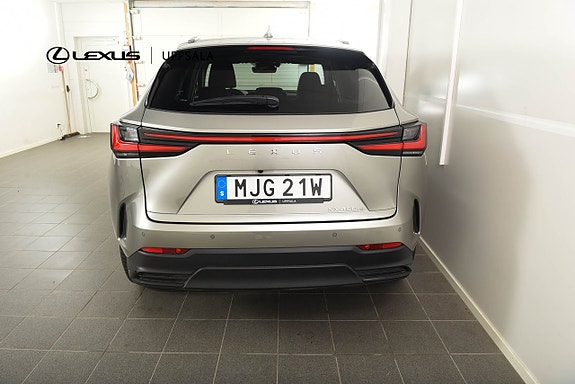 Lexus NX450h+ 4 of 22