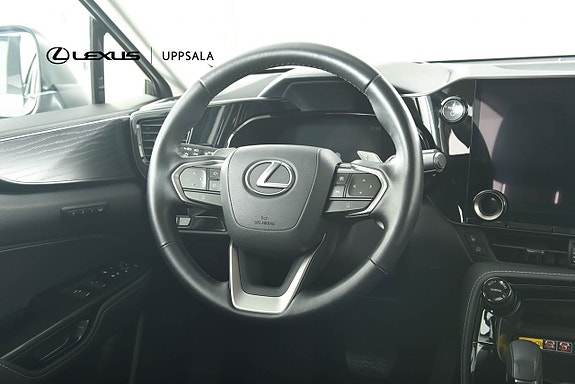 Lexus NX450h+ 9 of 19