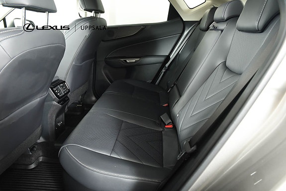 Lexus NX450h+ 7 of 19