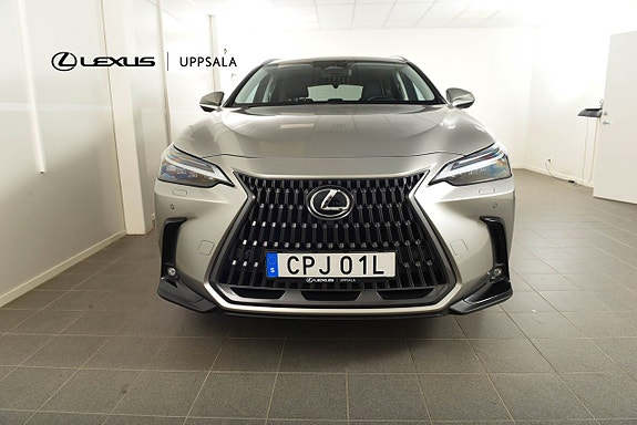 Lexus NX450h+ 5 of 19