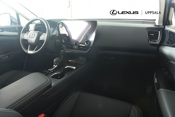 Lexus NX450h+ 12 of 20