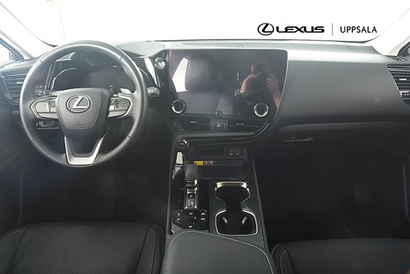 Lexus NX450h+ 8 of 20