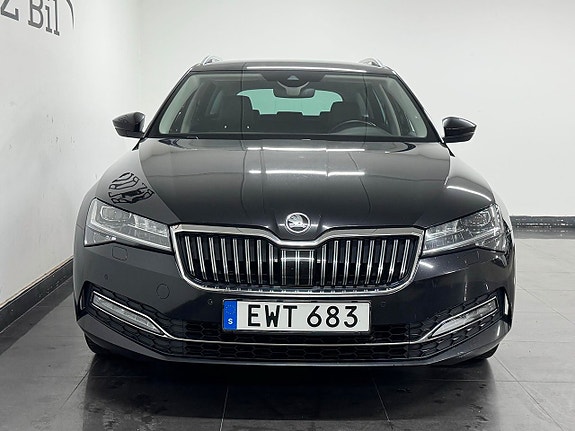 Skoda Superb 3 of 5