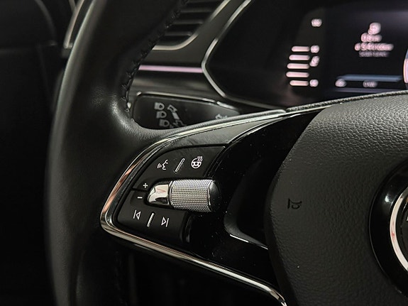 Skoda Superb 16 of 23