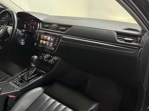 Skoda Superb 9 of 23
