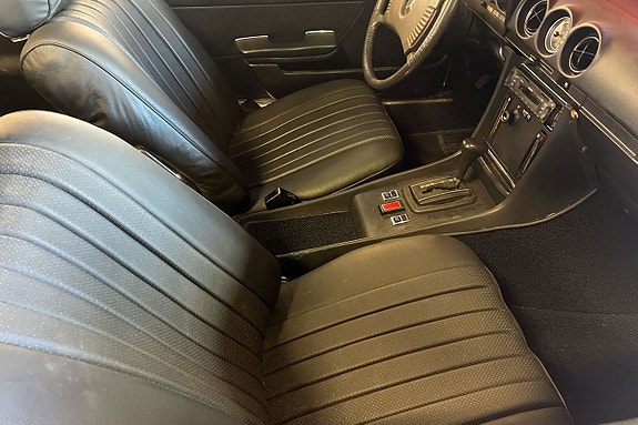 Mercedes-Benz 450 SL 11 of 16