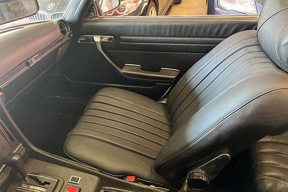 Mercedes-Benz 450 SL 7 of 16