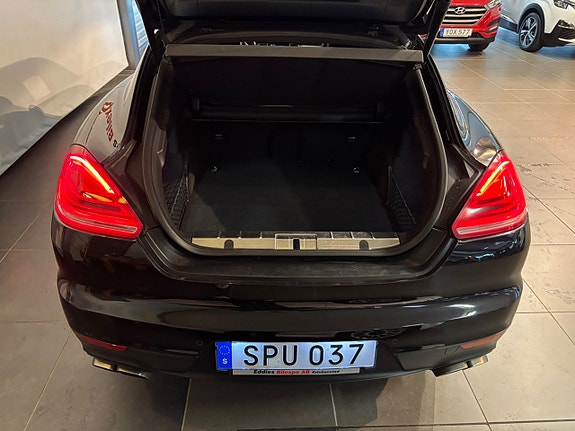 Porsche Panamera Turbo 20 of 20