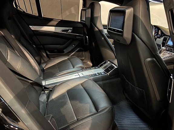 Porsche Panamera Turbo 16 of 20