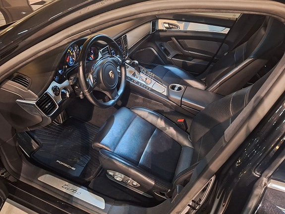 Porsche Panamera Turbo 5 of 5