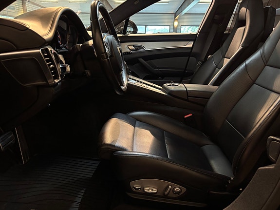 Porsche Panamera Turbo 8 of 20