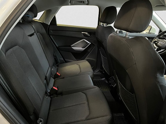 Audi Q3 13 of 15