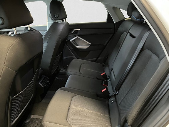 Audi Q3 11 of 15