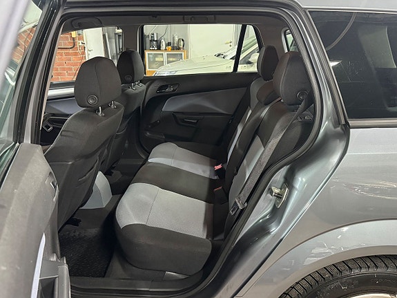 Opel Astra 11 of 14