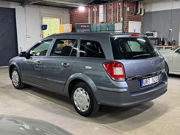 Opel Astra 4 of 5