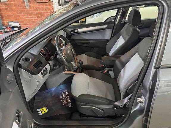 Opel Astra 9 of 14