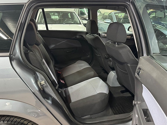 Opel Astra 10 of 14