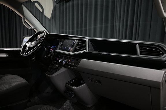 Volkswagen Transporter 21 of 28