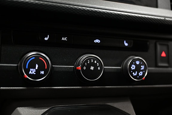 Volkswagen Transporter 24 of 28
